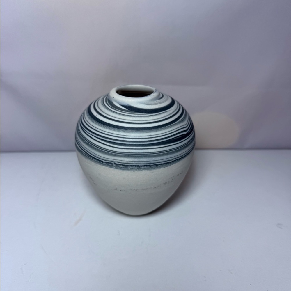 Small vase by Forest Ceramics - Picture 3 of 4